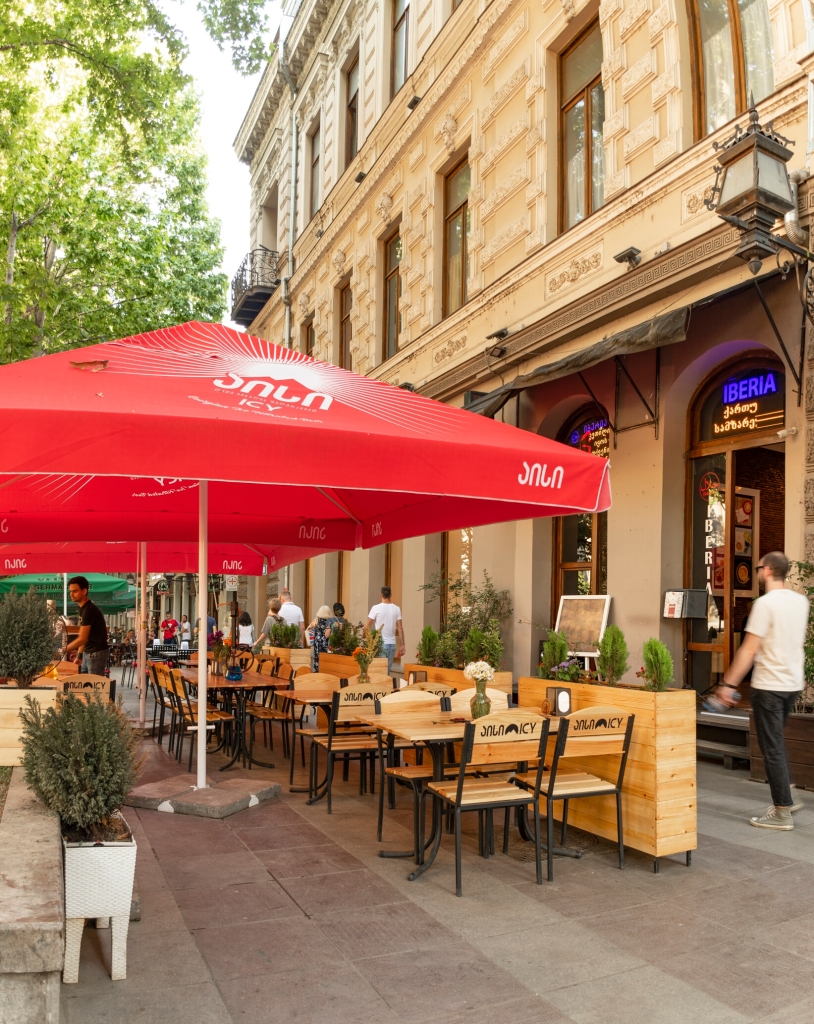 Outdoor seating restaurant Tbilisi
